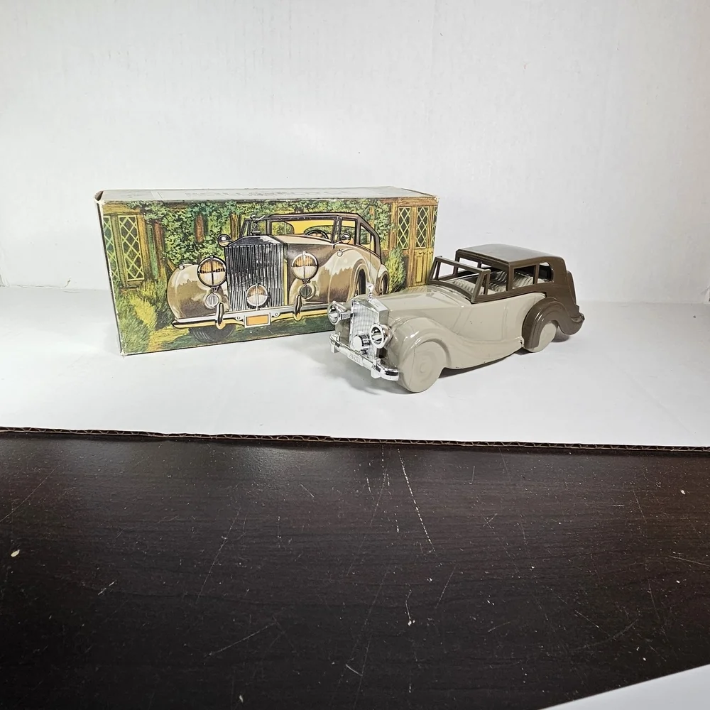 Avon Classic Rolls-Royce Car. Shaped Bottle.